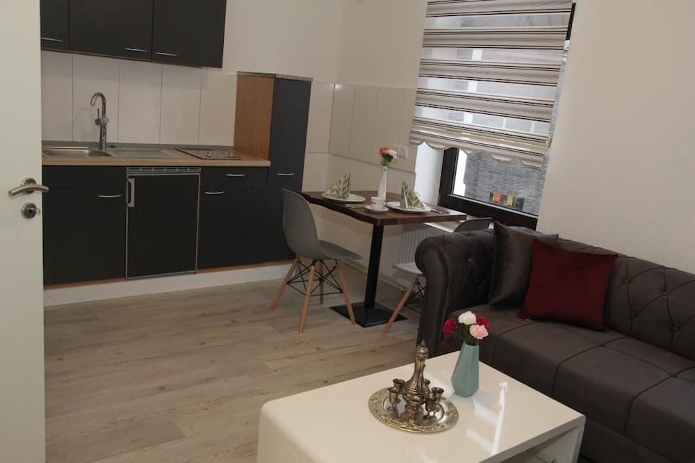 Deluxe Apartment