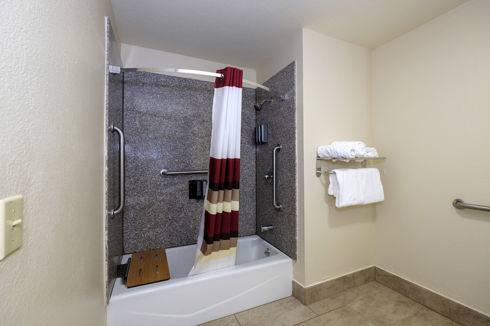 Superior Room, 2 Queen Beds, Accessible (Smoke Free) - Photo 4