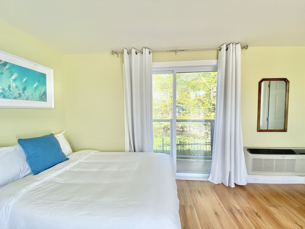 Exclusive Quadruple Room, 2 Double Beds photo 2