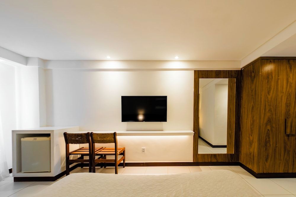 Deluxe Room - Photo 5
