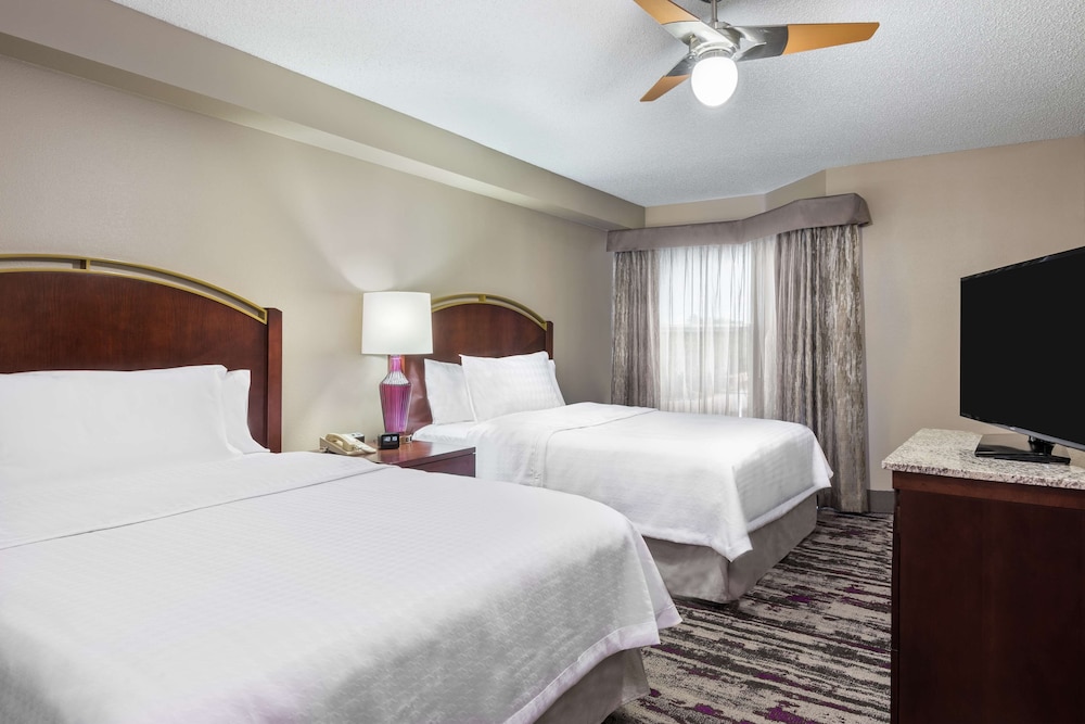 Studio, 1 King Bed, Accessible, Non Smoking (Mobility & Hearing, Roll-in Shower)