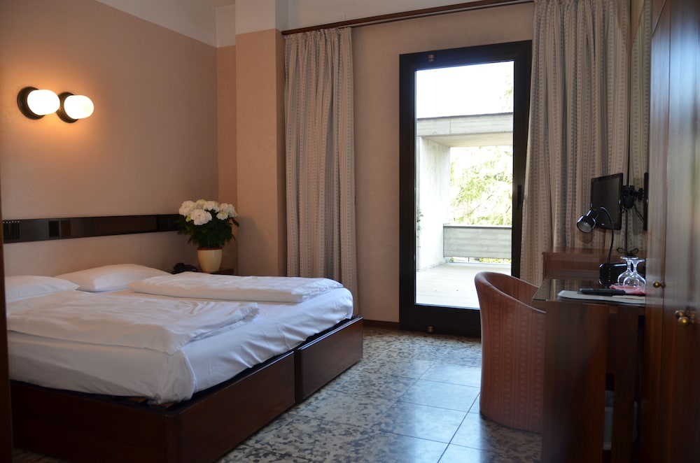 Comfort Double or Twin Room, Balcony - Photo 1