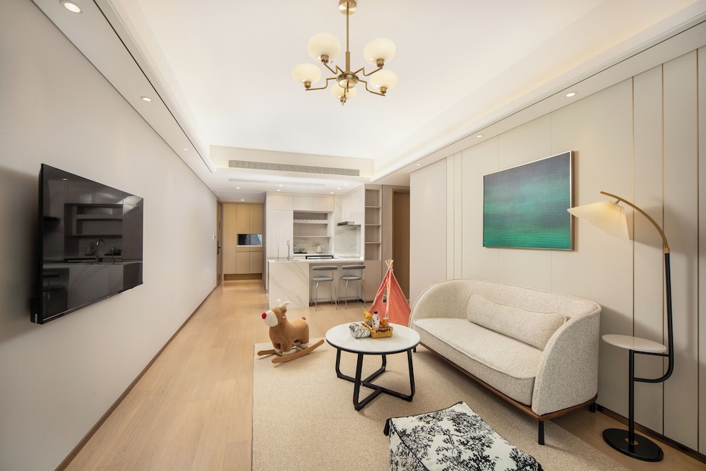 Comfort Condo, 1 Queen Bed, Kitchenette, City View