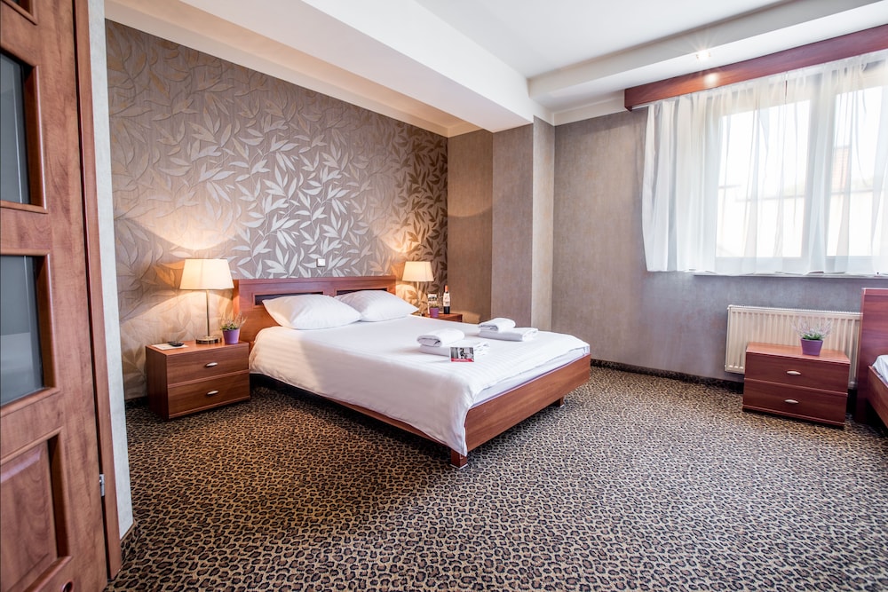 Standard Double Room - Photo 1