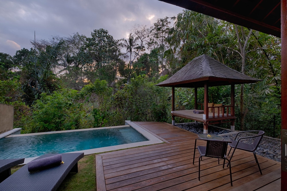 Premier One Bedroom Pool Villa (Free 1x Floating Breakfast or Minibar)