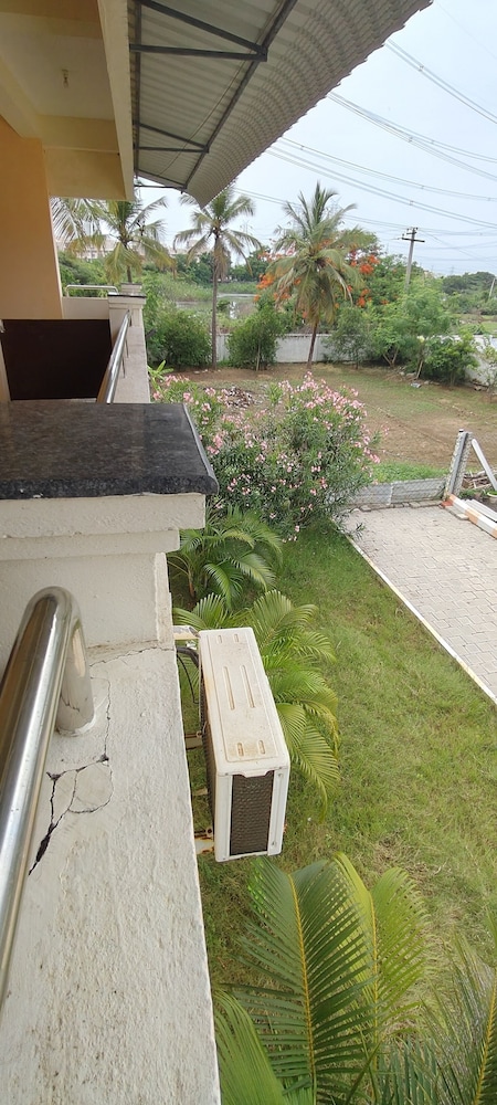 Deluxe Double Room, Garden View photo 3