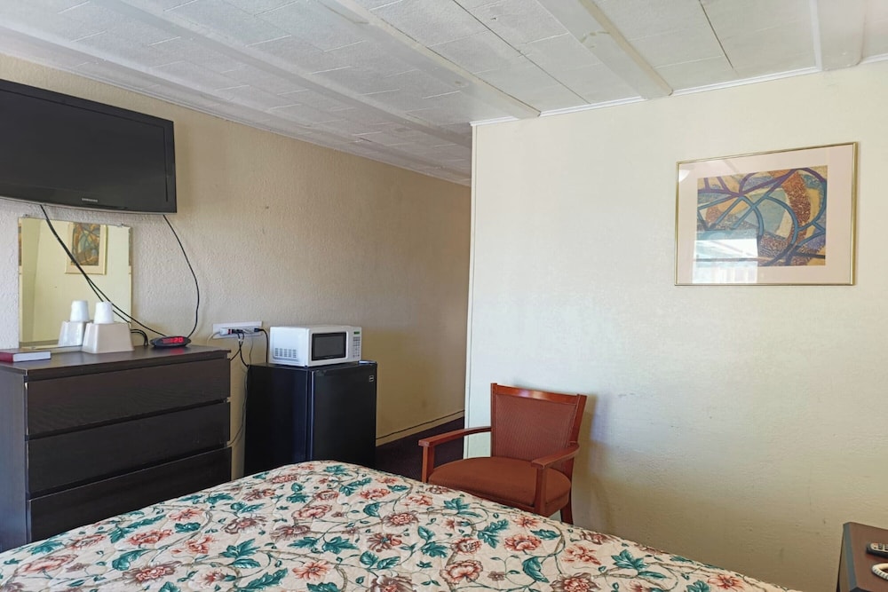 Room, 1 Queen Bed, Non Smoking photo 3