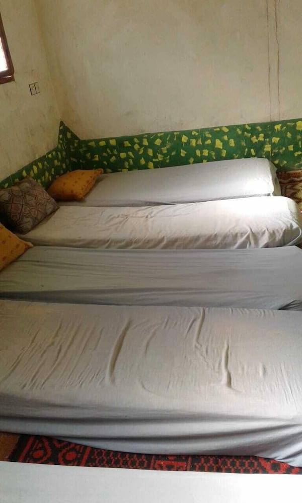 Basic Quadruple Room, Multiple Beds, Non Smoking photo 3