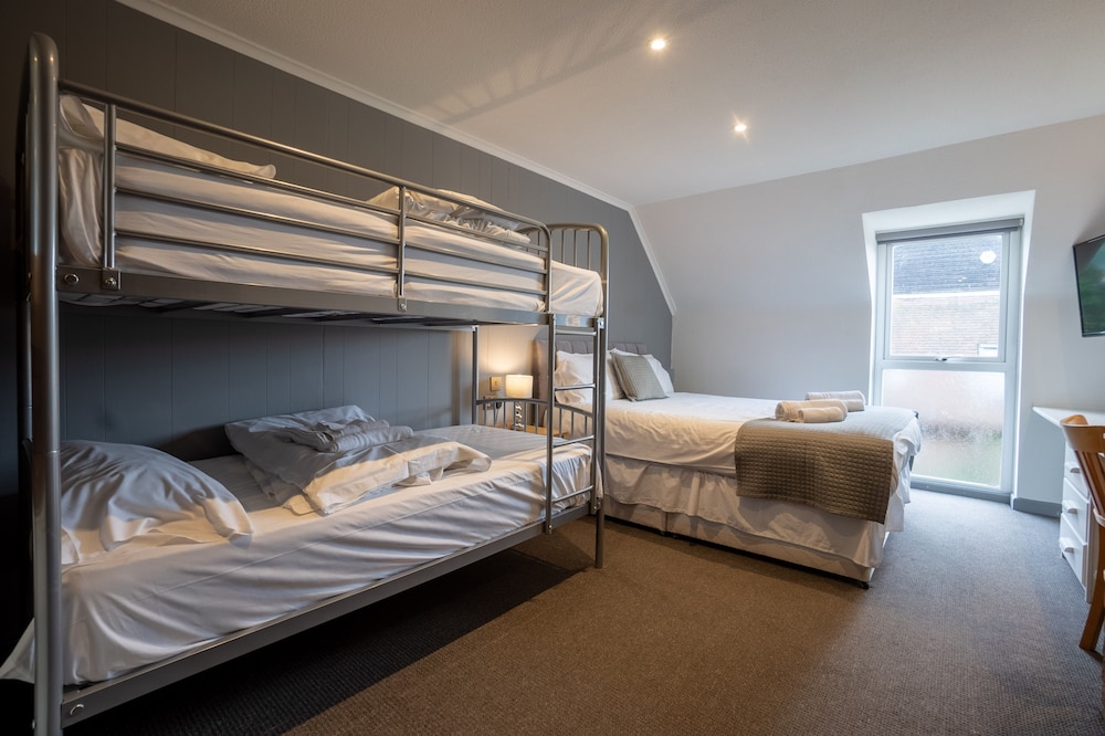 Suite, Ensuite ((2 Adults & 2 Children)) photo 2