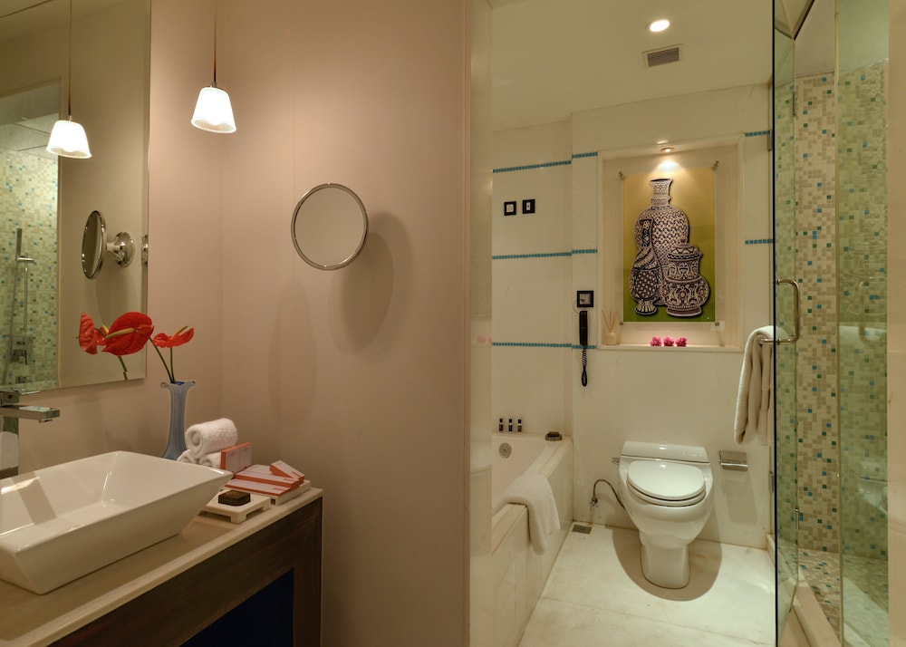 Paigah Suite - Photo 2