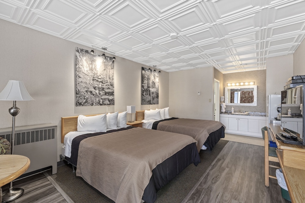 Standard Room, 2 Double Beds