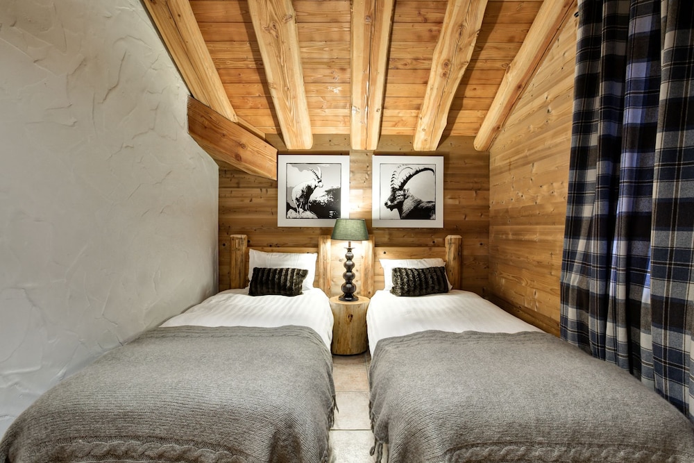 Standard Double Or Twin Room, 1 Double Or 2 Twin Beds, Ensuite, Slope Side photo 3