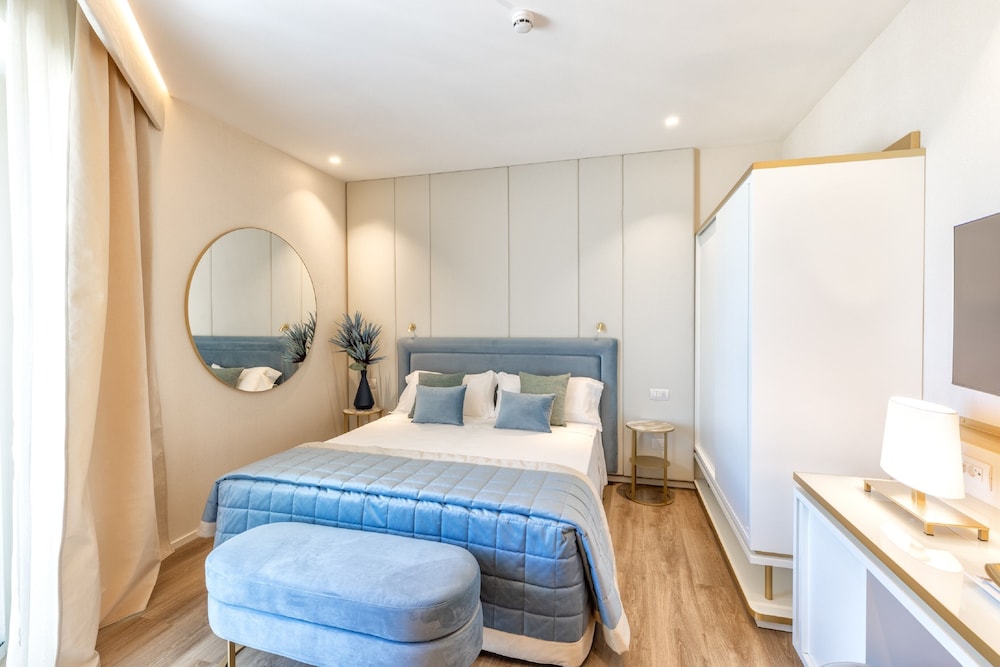Premium Double or Twin Room - Photo 1