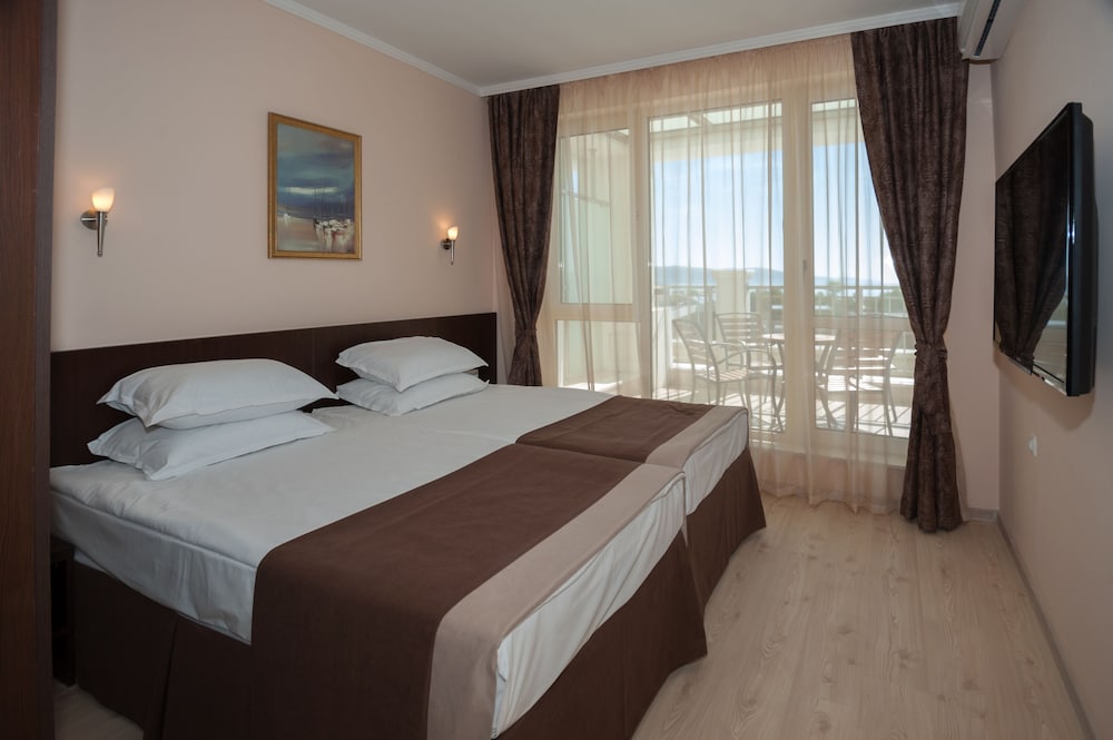 Deluxe Apartment, 2 Bedrooms (5 adults) photo 1