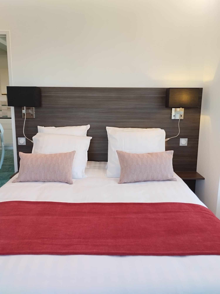 Suite, Garden View photo 3