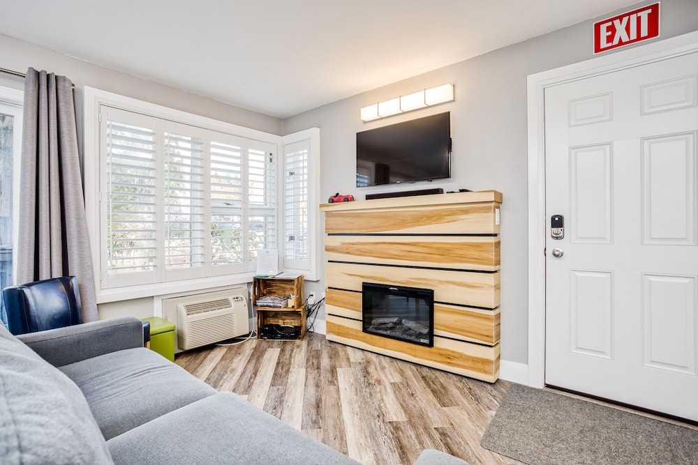 Comfort Studio (602 NC - No Pets Allowed)