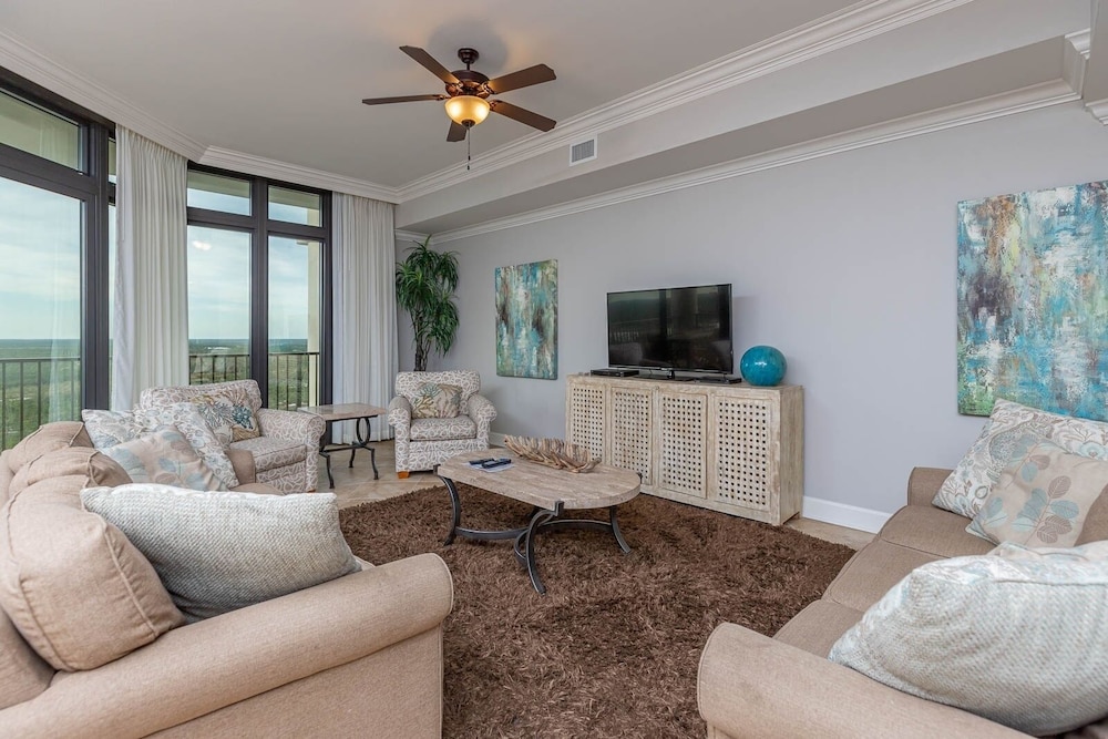 Condo, 4 Bedrooms