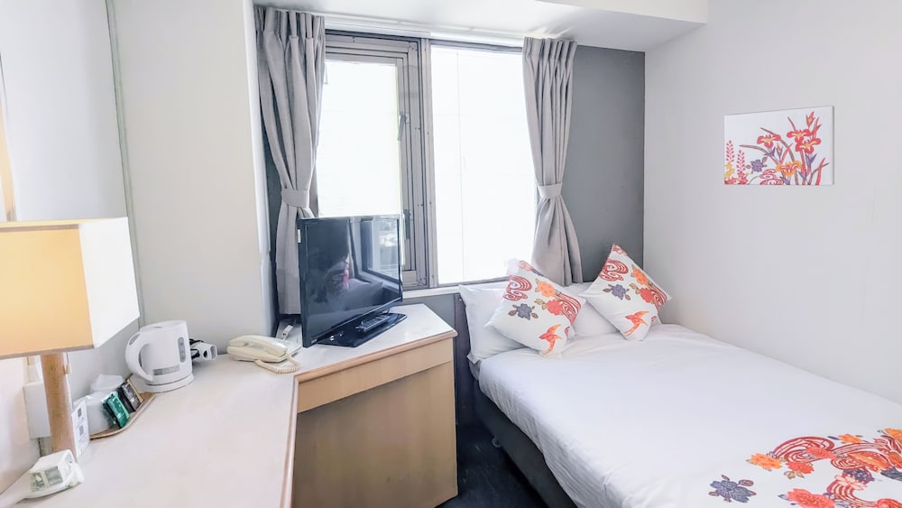 Semi-Double Room (Non Smoking) photo 3