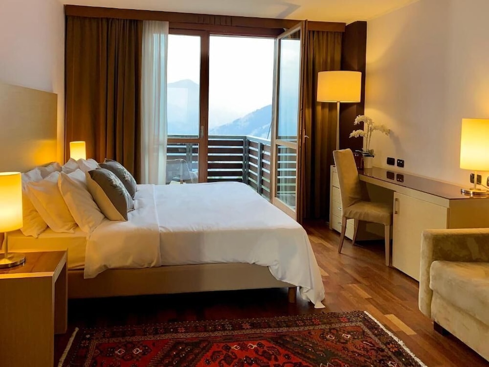 Superior Suite, Mountain View - Photo 7
