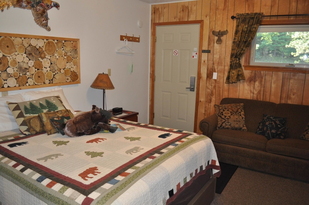 Basic Room, 1 Queen Bed (3, 4 and 6)