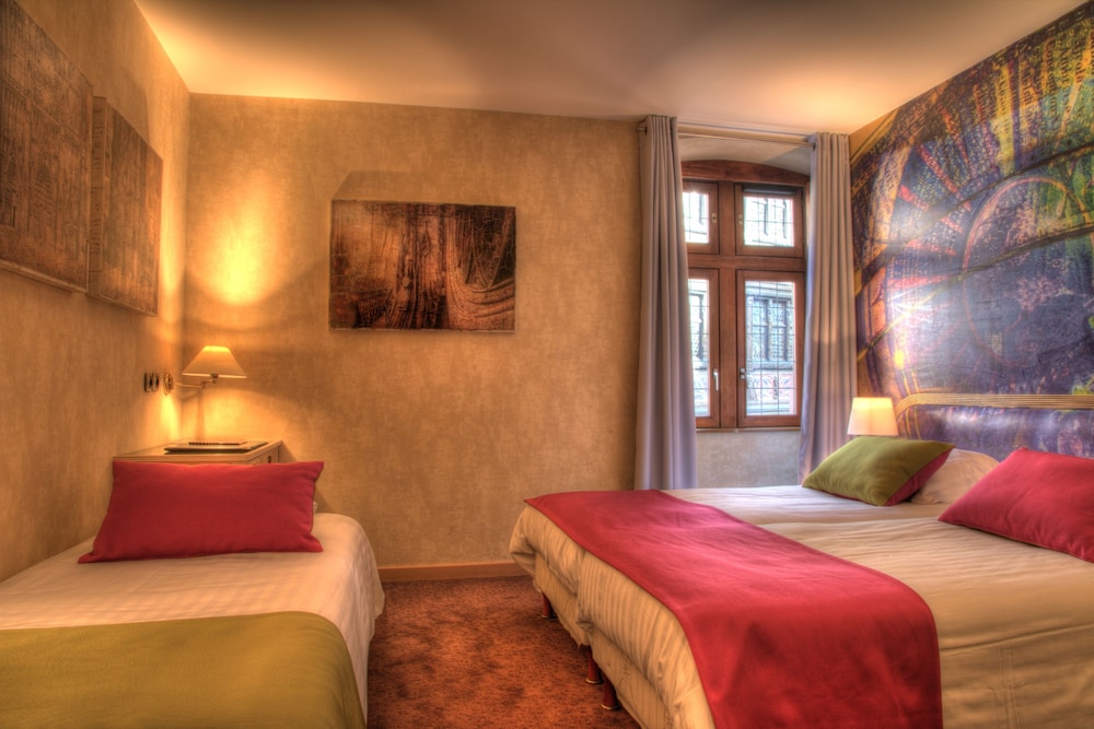 Double Room (Cathedral View) - Photo 6