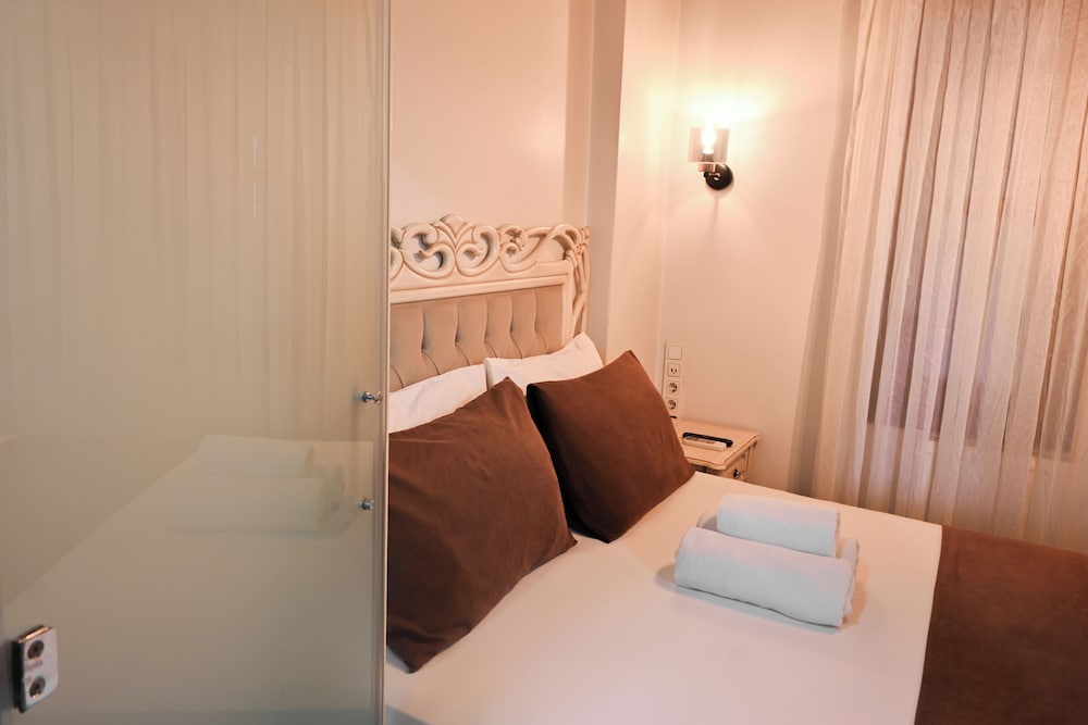 Economy Double Room photo 1