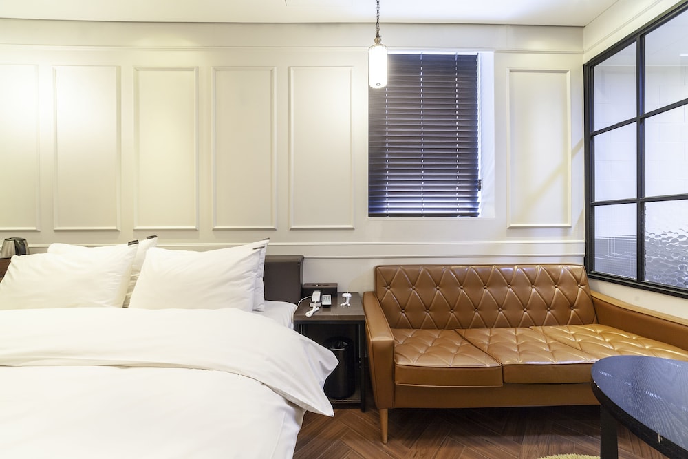 Premium Room (Styler, Mac morning set Included) photo 3