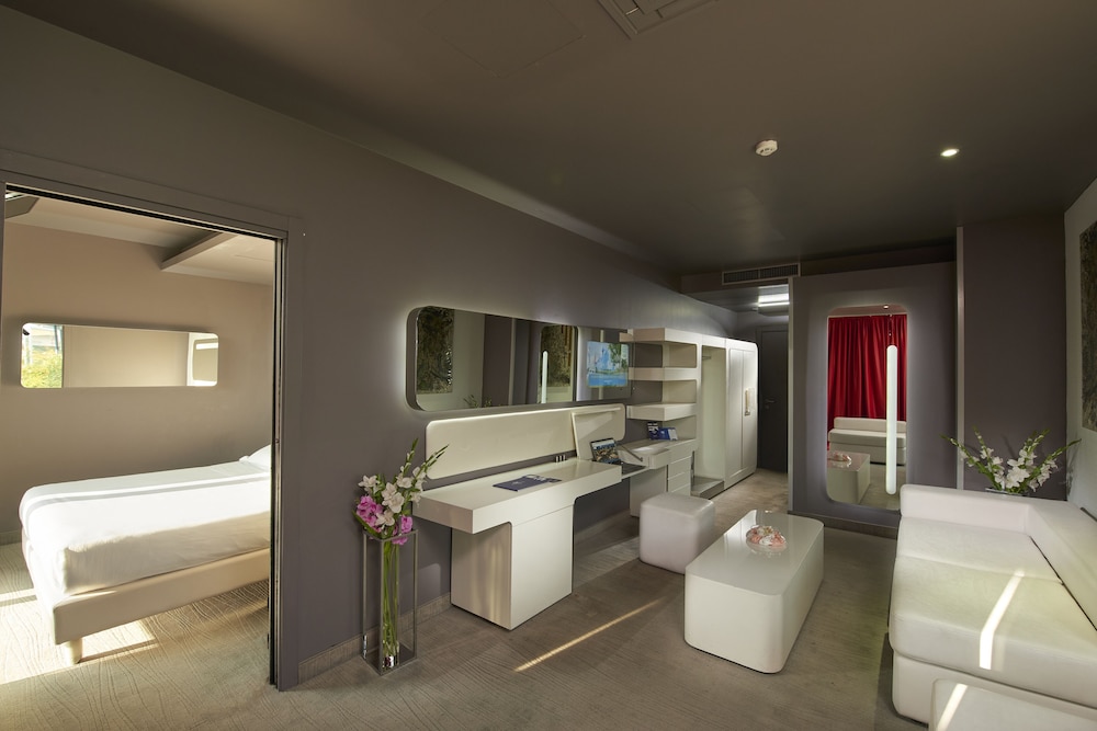 Executive Suite