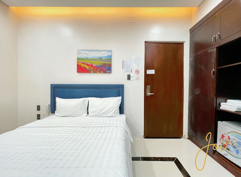 Standard Double Room, No Windows
