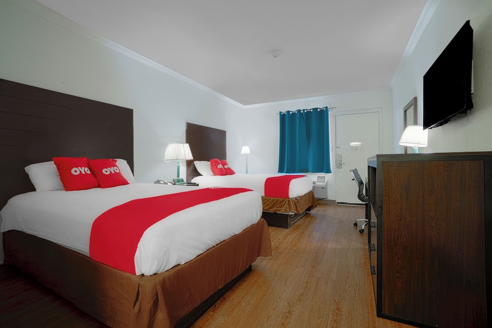 Room, 2 Queen Beds - Photo 1