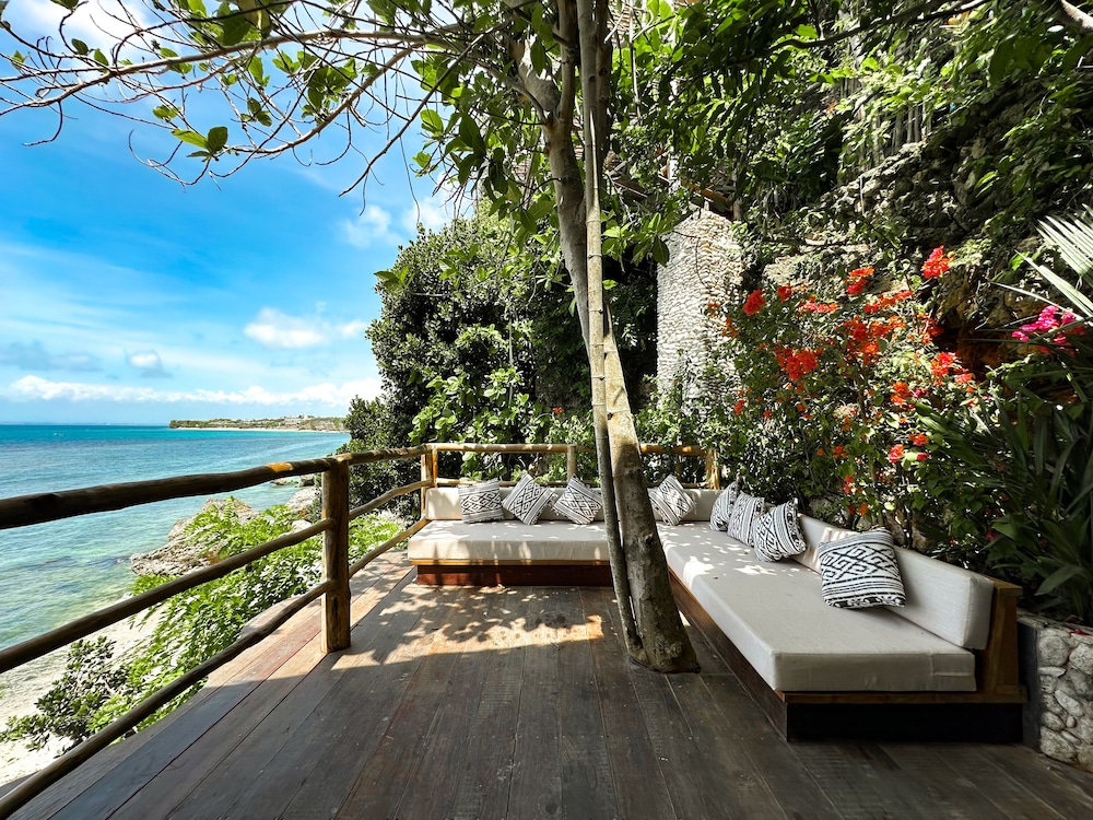 Honeymoon Room, 1 Bedroom, Sea View photo 2