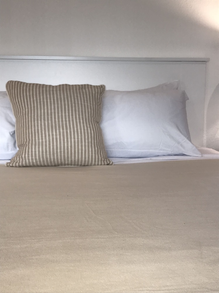 Luxury Studio Suite, Multiple Beds, Refrigerator photo 1