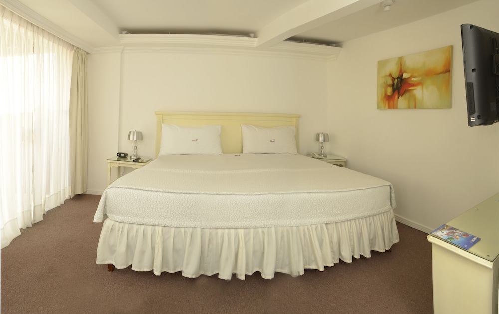 Double Room, 1 King Bed photo 3