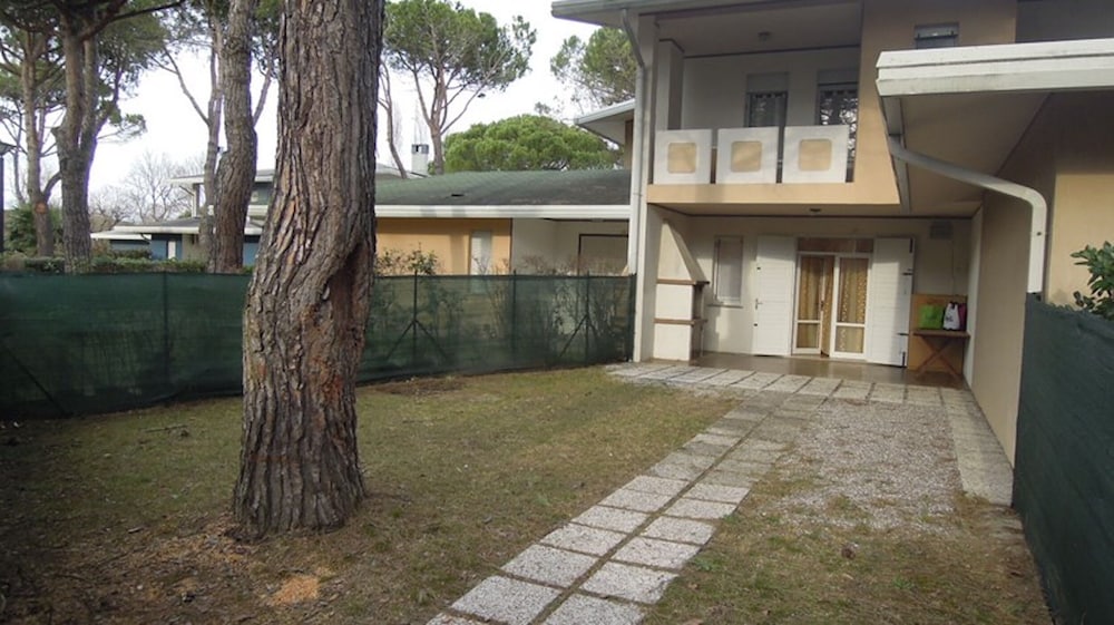 Apartment, 2 Bedrooms, Patio, Garden View