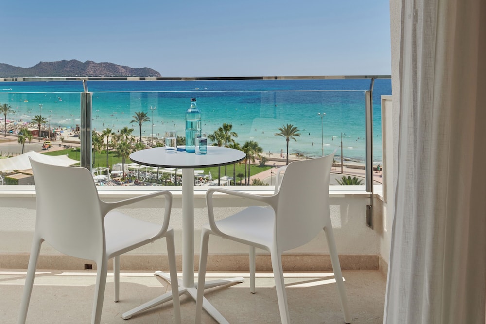 Double Room, Balcony, Sea View (Select 1 adult + 1 child) Double Room, Balcony, Sea View (Select 1 adult + 1 child)