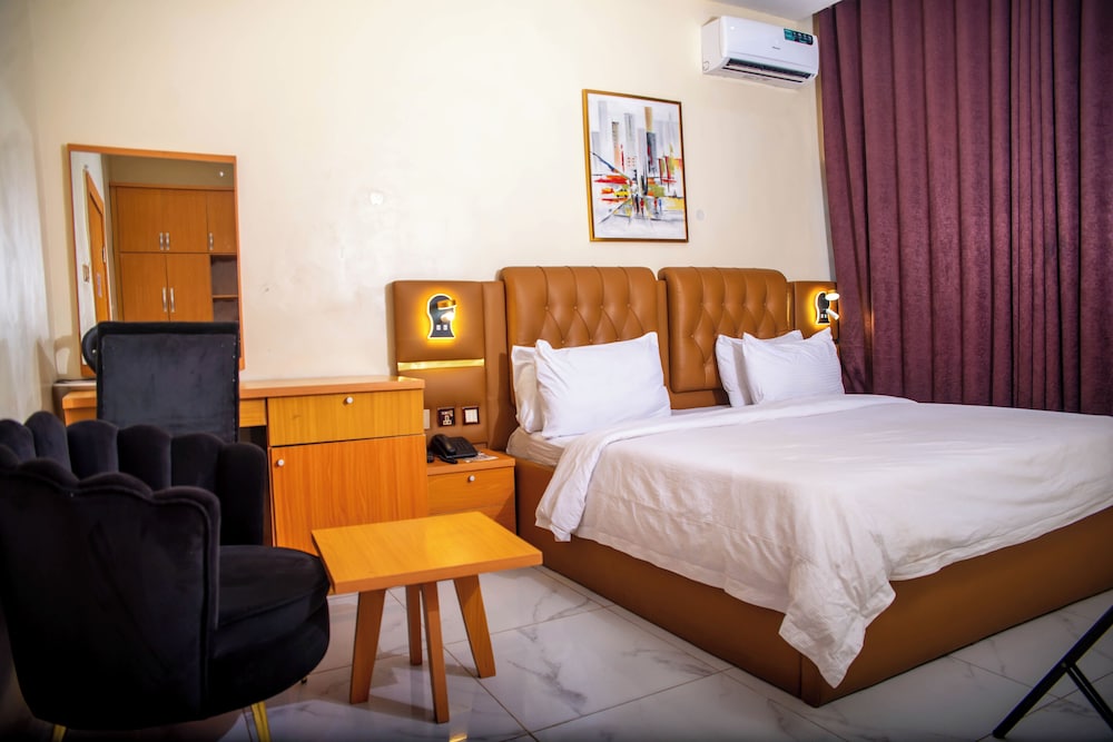 Executive Room - Photo 3