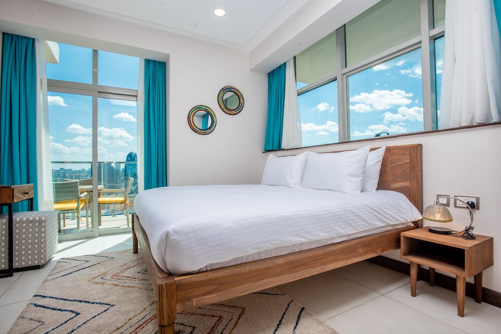 2 Bedroom Deluxe Suite - Photo 5