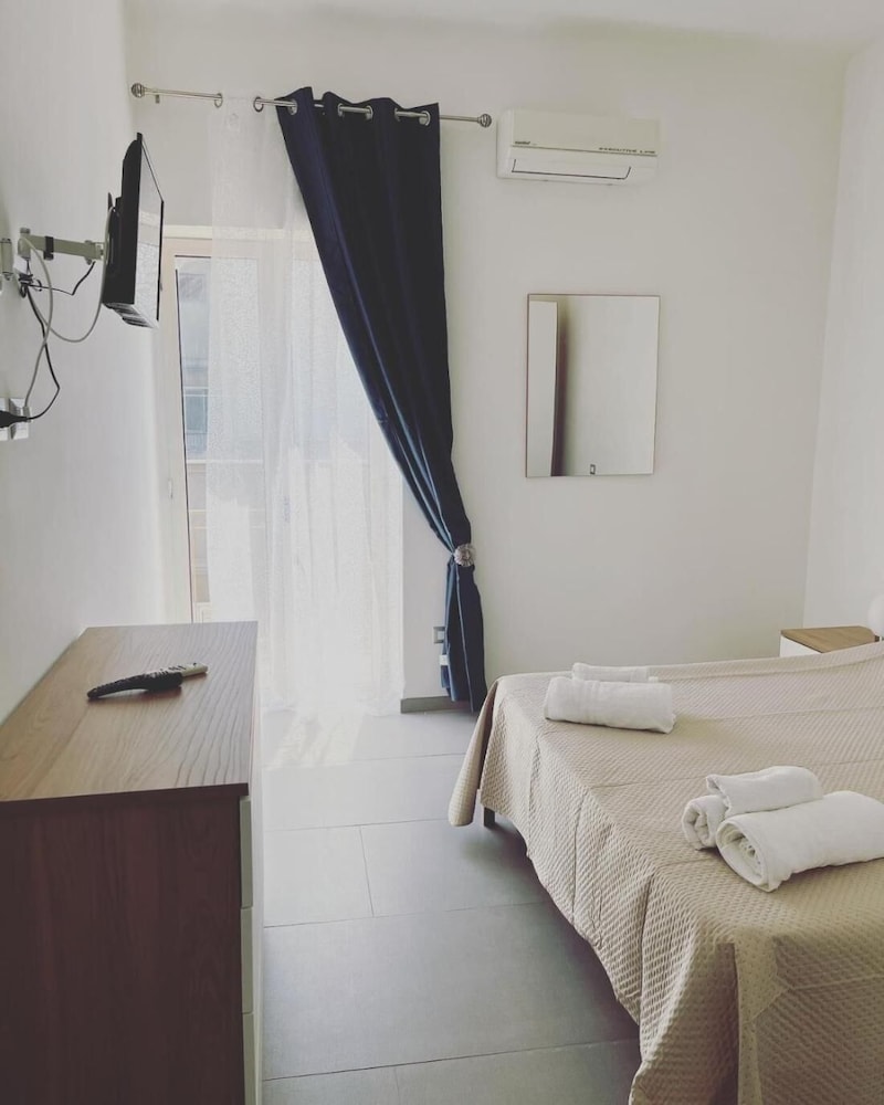 Room, 1 Bedroom, Balcony, City View