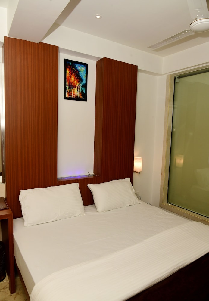 Executive Room - Photo 3
