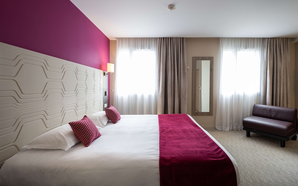 Triple Room with 1 Double Bed and 1 Single Bed