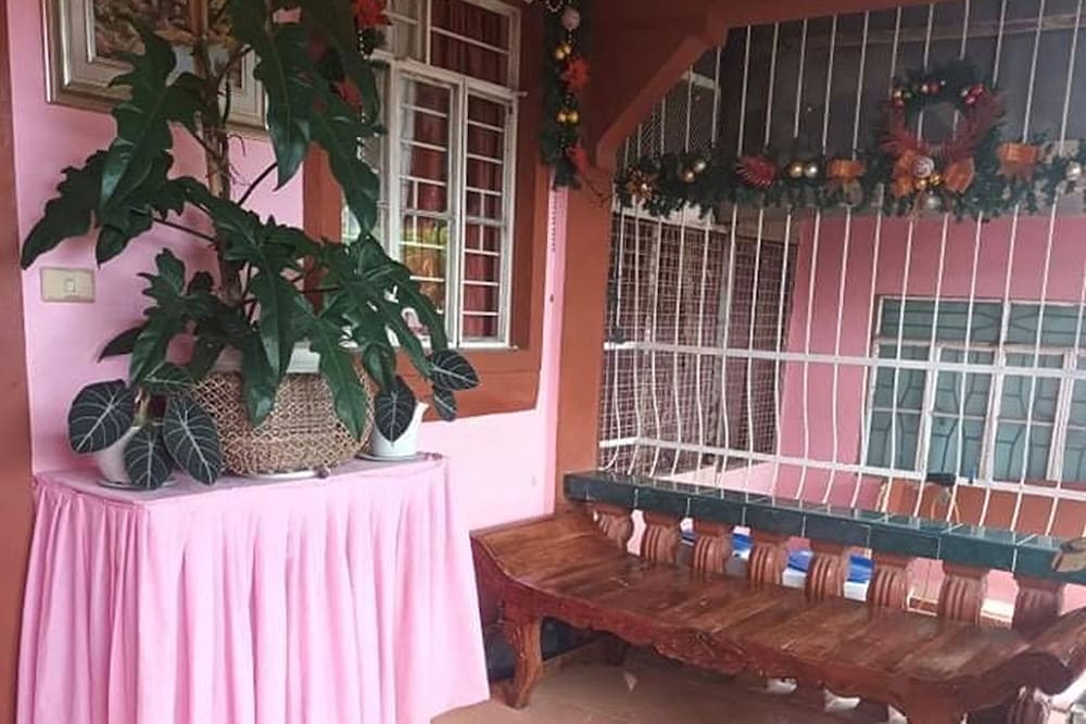 House, 3 Bedrooms - Photo 10