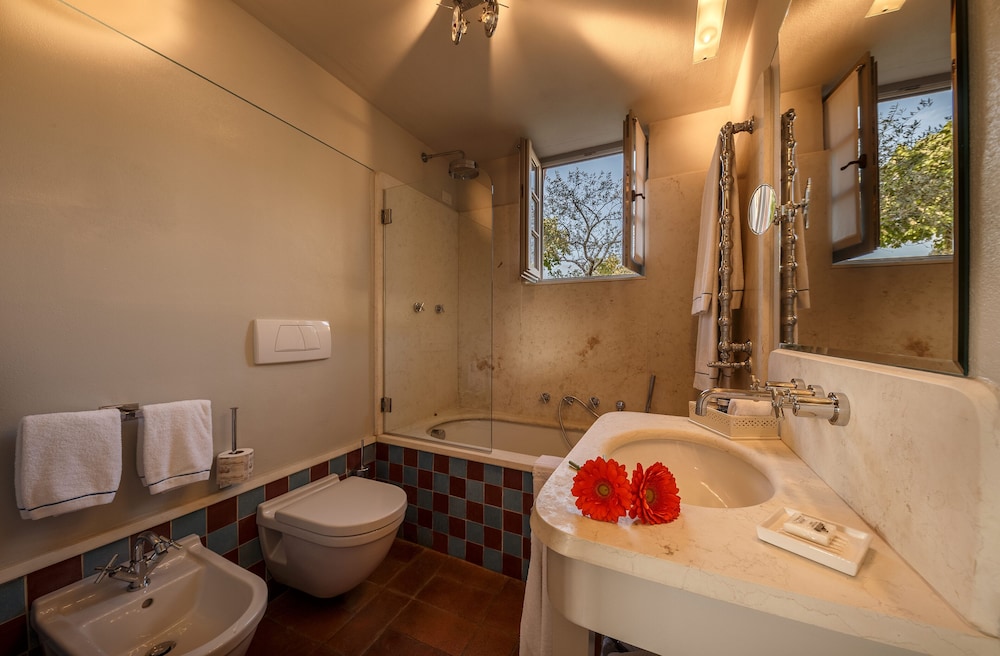 Classic Villa - Photo 5