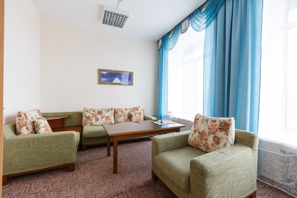 Comfort Suite photo 2