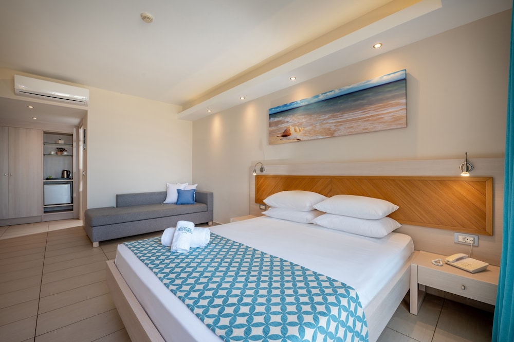 Serenity Double Room with Land View - Photo 7