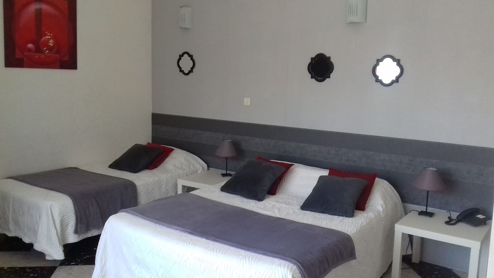 Comfort Triple Room