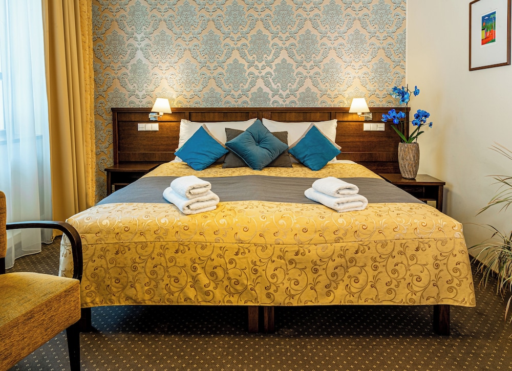 Standard Twin Room (Spa Access)