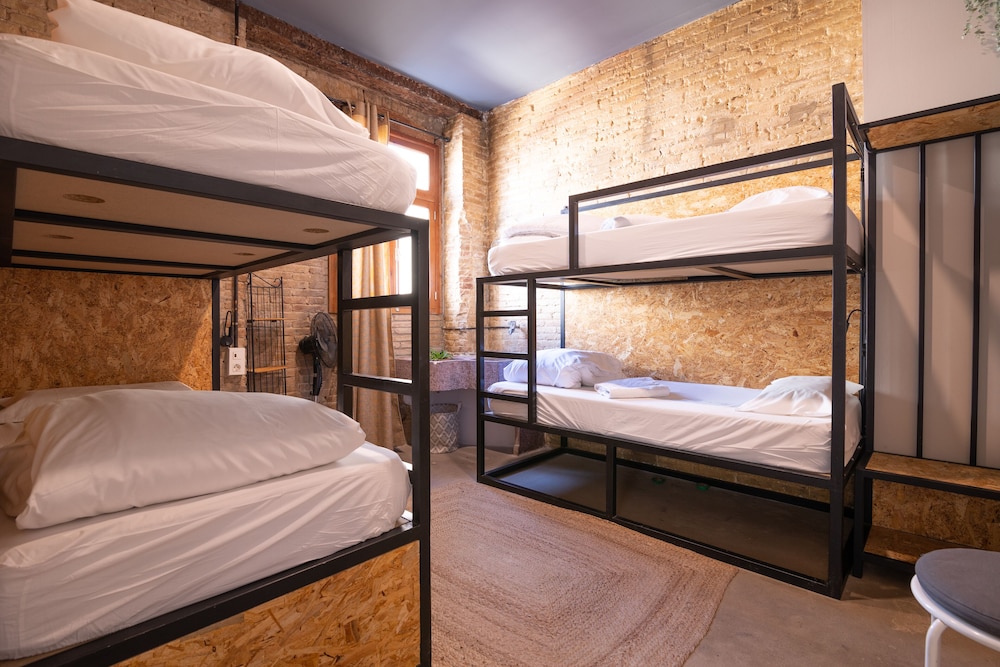 Habitación Cuádruple, Baño Privado