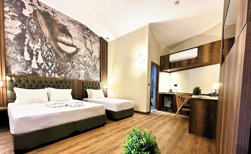 Standard Triple Room photo 2