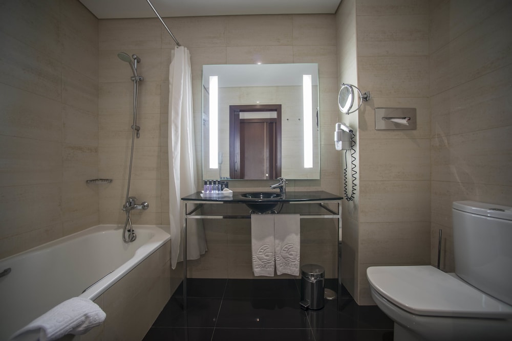Twin Room, Sea View (Single Use) - Photo 5