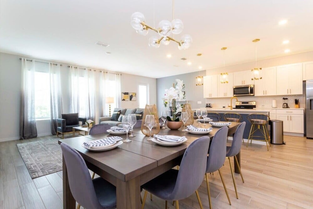 Exclusive House photo 2